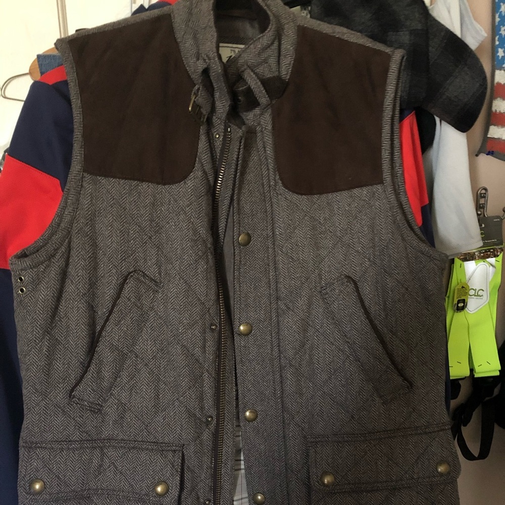 JoS. A. Bank Men’s Vest Size Medium. Brown Suede and Herringbone. Zip/Button